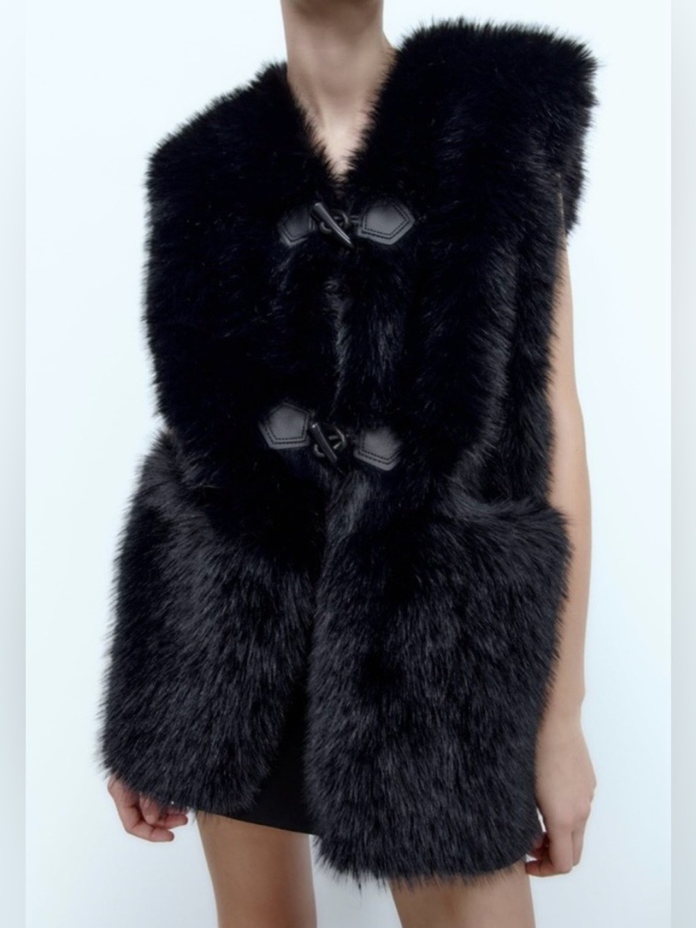 Zara Black Faux Fur Toggle Gilet Vest Outerwear Coat Jacket Size Small